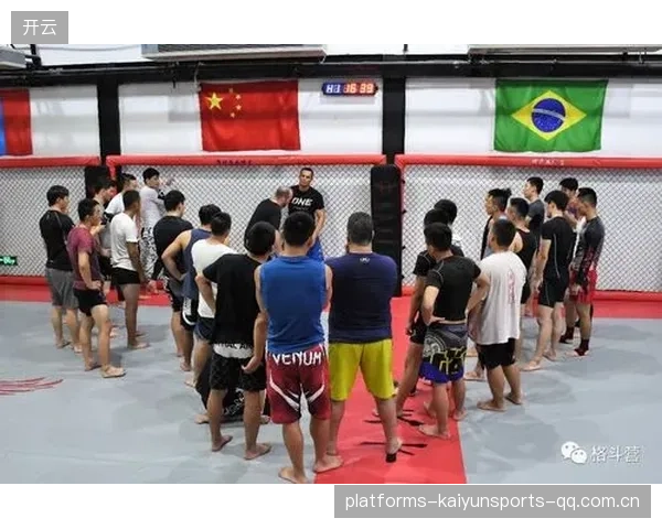 UFC选手技术组合与防守体系课:打造冠军战斗力的终极秘籍 UFC选手技术组合与防守体系课:打造冠军战斗力的终极秘籍