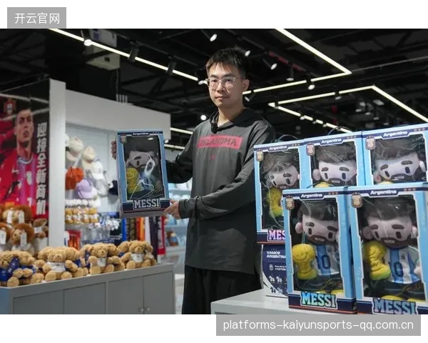 世界杯赛事周边文创产品走红，带动城市文化消费